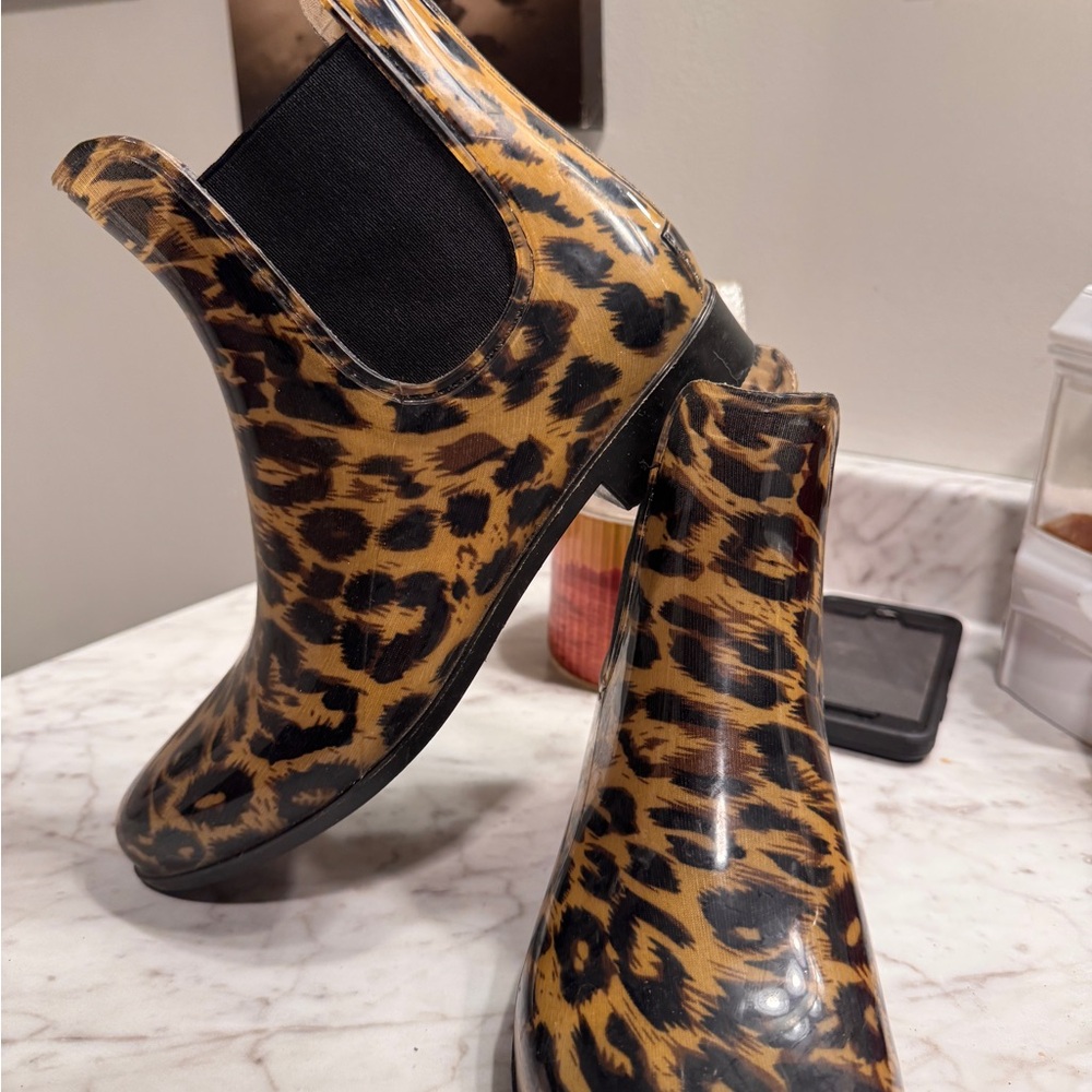 Banana Republic Animal Print Winter Boots